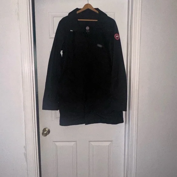 Men's Canada Goose Jacket - Picture 2 of 10